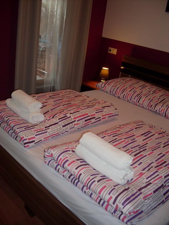 Апартаменты Cecilia Apartman Шарвар Номер фото